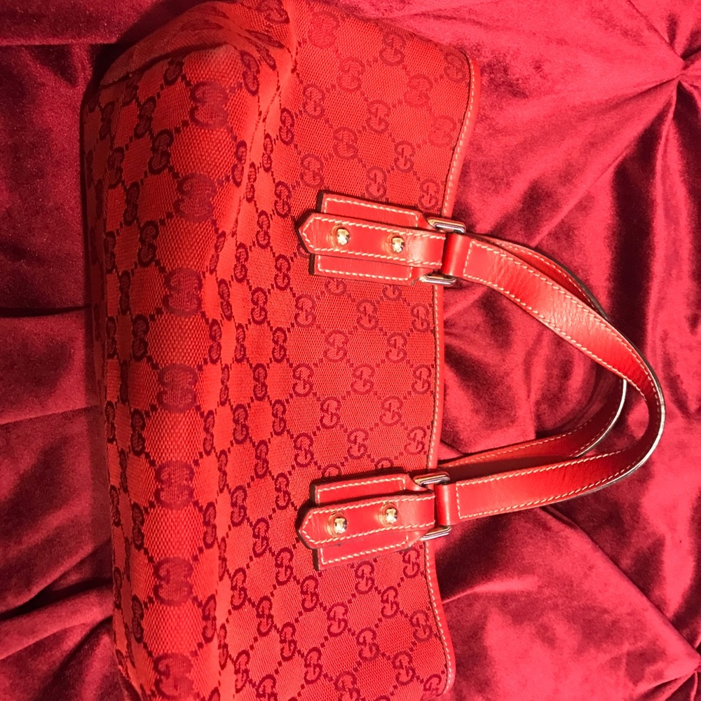 Authentic small (12LX4.5WX7H) red Gucci tote